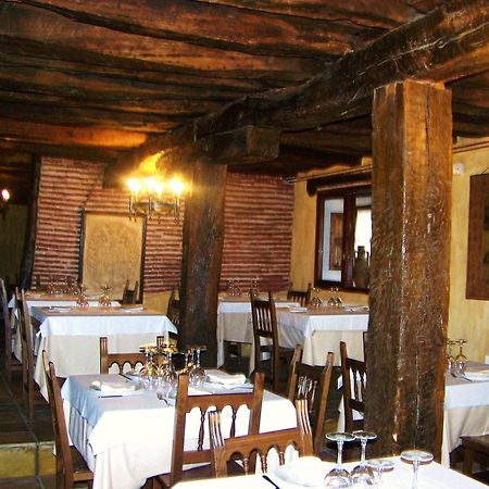 El Ribero Palacio De Los Alvarado En Las Merindades מראה חיצוני תמונה
