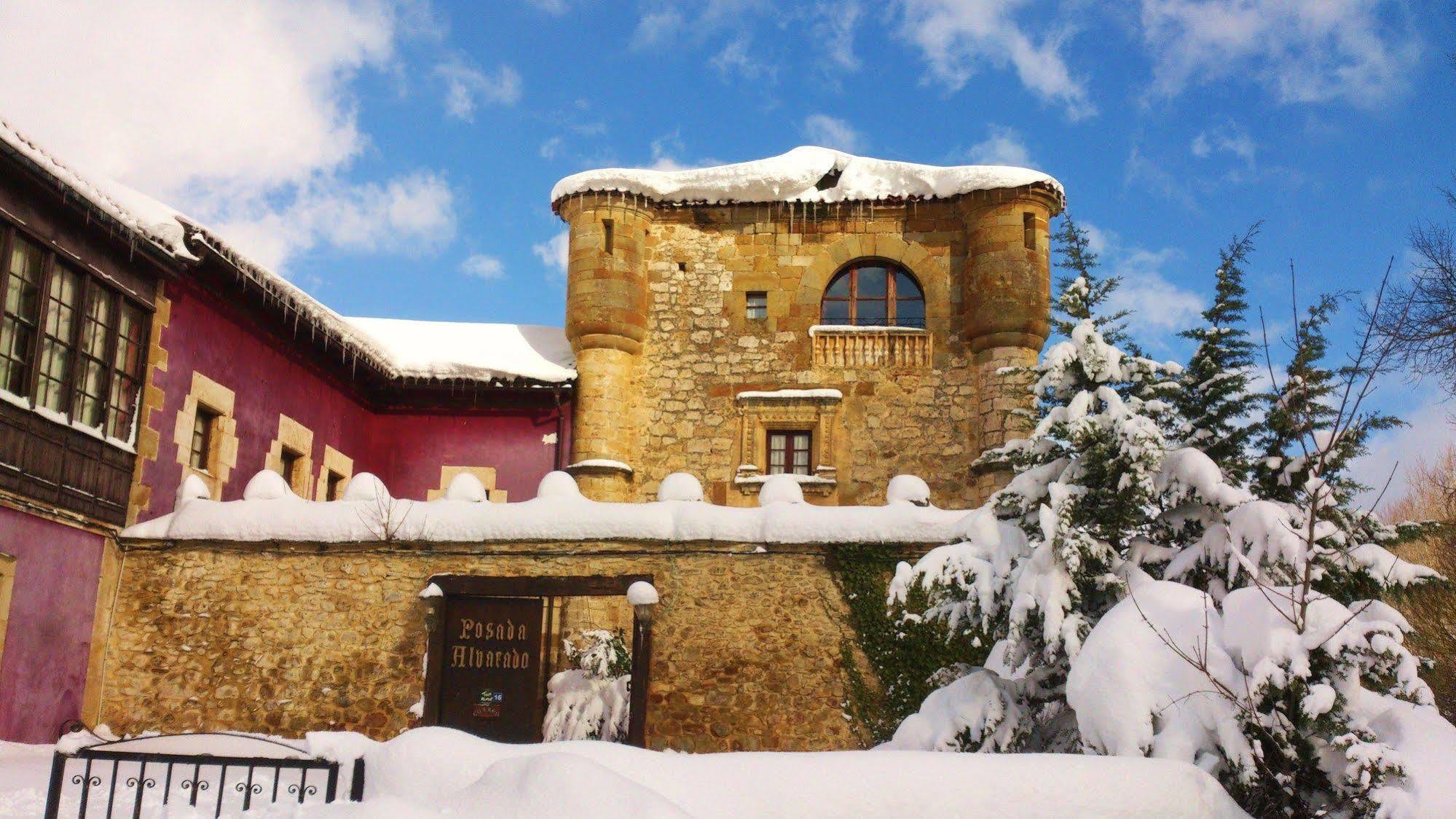 El Ribero Palacio De Los Alvarado En Las Merindades מראה חיצוני תמונה